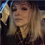 Graduate and musician working in Social Media and as a freelance artist (music and photography). Studying journalism currently